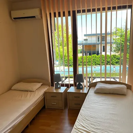 Apartment Paradise *